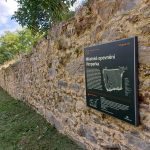 Vimperk otevřel Stezku okolo hradeb s novými informačními panely