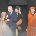 Táborem prošel kostýmovaný průvod s Janem Žižkou na koni. Lékař převzal Cenu města