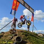 VIDEO: Roman Körber obhájil prvenství na Strmém vrchu. V trialu přidal po napínavém souboji stříbro