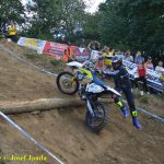 VIDEO: Roman Körber obhájil prvenství na Strmém vrchu. V trialu přidal po napínavém souboji stříbro