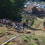 VIDEO: Roman Körber obhájil prvenství na Strmém vrchu. V trialu přidal po napínavém souboji stříbro