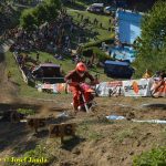 VIDEO: Roman Körber obhájil prvenství na Strmém vrchu. V trialu přidal po napínavém souboji stříbro