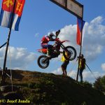 VIDEO: Roman Körber obhájil prvenství na Strmém vrchu. V trialu přidal po napínavém souboji stříbro