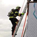 V Klisinci si vyzkoušeli závod železných hasičů. Objevili se i špičkoví jihočeští borci