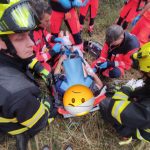 Na muže padl v lese u Dražejova strom. I přes mnohočetná poranění si zvládl zavolat pomoc