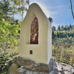 Město Prachatice postupně opravuje zastavení křížové cesty ke kapli sv. Filipa Neri