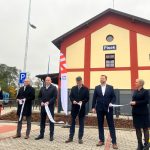 Kompletní obnova nádražní budovy v Písku dnes oficiálně skončila. Naváže na ni úprava nástupiště