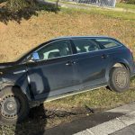 U Kosova na Českobudějovicku se střetla tři auta. Čtyři zranění, silnice je uzavřená
