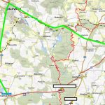 Po tragické nehodě mezi Bernarticemi a Opařany je silnice stále neprůjezdná. Policie doplnila další informace
