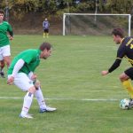 Fotbalisté Pojbuk doma na první přeborovou výhru nedosáhli, oslabené Měšice udeřily v poslední minutě