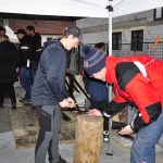 Milevská prodejna Stihl ožila dnem otevřených dveří i soutěžemi. S pilou si nejlépe poradil Vít Kozák