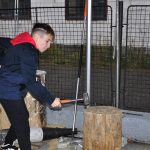 Milevská prodejna Stihl ožila dnem otevřených dveří i soutěžemi. S pilou si nejlépe poradil Vít Kozák