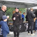 Milevská prodejna Stihl ožila dnem otevřených dveří i soutěžemi. S pilou si nejlépe poradil Vít Kozák
