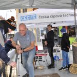 Milevská prodejna Stihl ožila dnem otevřených dveří i soutěžemi. S pilou si nejlépe poradil Vít Kozák