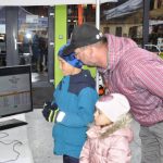 Milevská prodejna Stihl ožila dnem otevřených dveří i soutěžemi. S pilou si nejlépe poradil Vít Kozák