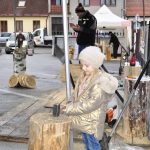Milevská prodejna Stihl ožila dnem otevřených dveří i soutěžemi. S pilou si nejlépe poradil Vít Kozák