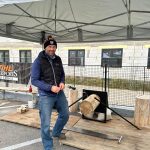 Milevská prodejna Stihl ožila dnem otevřených dveří i soutěžemi. S pilou si nejlépe poradil Vít Kozák