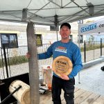 Milevská prodejna Stihl ožila dnem otevřených dveří i soutěžemi. S pilou si nejlépe poradil Vít Kozák