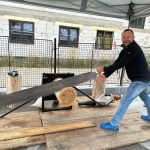Milevská prodejna Stihl ožila dnem otevřených dveří i soutěžemi. S pilou si nejlépe poradil Vít Kozák