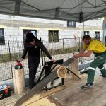 Milevská prodejna Stihl ožila dnem otevřených dveří i soutěžemi. S pilou si nejlépe poradil Vít Kozák