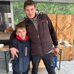 Milevská prodejna Stihl ožila dnem otevřených dveří i soutěžemi. S pilou si nejlépe poradil Vít Kozák