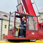 Vánoční strom už dorazil i na prachatické náměstí
