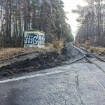 Kvůli ranní nehodě na přejezdu bude o víkendu uzavřena silnice u Suchdola nad Lužnicí