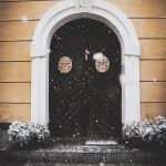 Vánoční trhy v Blatné posypal sníh. Na nádvoří vyrostlo kluziště