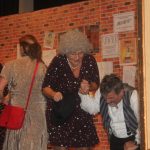 Dřina chyšeckých ochotníků se vyplatila. Jejich představení tleskal plný sál