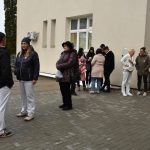 Odboráři v nemocnici protestovali s transparentem Česká republika na 1. místě