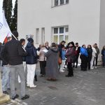 Odboráři v nemocnici protestovali s transparentem Česká republika na 1. místě