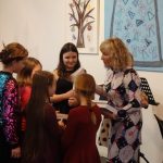 Vernisáž výstavy Kouzelný advent a pohádková zima s Malšickou paličkou přilákal spoustu návštěvníků