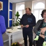 V Milevsku vítali občánky. Doma je doma, řekl tanečník Jára Kálal. S partnerkou se vrátili z Walesu a dcerku chtějí vychovávat v Milevsku