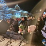 Rozsvícení vánočního stromu a výzdoby v Milevsku sledovalo plné náměstí