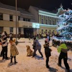 Rozsvícení vánočního stromu a výzdoby v Milevsku sledovalo plné náměstí