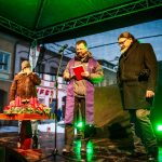 Starosta Strakonic zapálil svíčku na adventním věnci a poděkoval za pomoc s likvidací kalamity