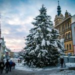 Starosta Strakonic zapálil svíčku na adventním věnci a poděkoval za pomoc s likvidací kalamity
