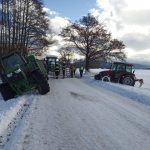 U Trhových Svinů havaroval traktor převážející telata