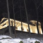 Kaple nad Mladou Vožicí se stala zářící dominantou města