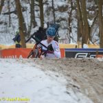 VIDEO: Cyklokrosovému závodu žen vládly ve Veselí Slovenky. Anna Hrdinová dokončila devátá