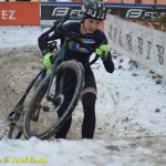 VIDEO: Cyklokrosovému závodu žen vládly ve Veselí Slovenky. Anna Hrdinová dokončila devátá