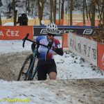 VIDEO: Cyklokrosovému závodu žen vládly ve Veselí Slovenky. Anna Hrdinová dokončila devátá