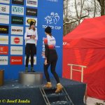 VIDEO: Cyklokrosovému závodu žen vládly ve Veselí Slovenky. Anna Hrdinová dokončila devátá