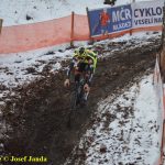 VIDEO: Závod na sněhu jako řemen! Pavel Jindřich ukázal záda i vítězi seriálu