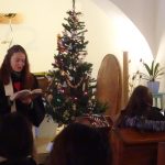 O druhé adventní neděli v Chýnově malovali betlém, muzikanti vyhrávali před Hospůdkou u Čendy
