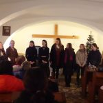O druhé adventní neděli v Chýnově malovali betlém, muzikanti vyhrávali před Hospůdkou u Čendy