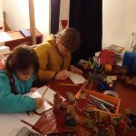 O druhé adventní neděli v Chýnově malovali betlém, muzikanti vyhrávali před Hospůdkou u Čendy