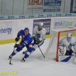 VIDEO: Grofe, vypadni, přivítali fanoušci nového trenéra HC Tábor. Kohouti se po výhře nad Vrchlabím vrátili do čela ligy