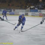 VIDEO: Grofe, vypadni, přivítali fanoušci nového trenéra HC Tábor. Kohouti se po výhře nad Vrchlabím vrátili do čela ligy