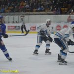 VIDEO: Grofe, vypadni, přivítali fanoušci nového trenéra HC Tábor. Kohouti se po výhře nad Vrchlabím vrátili do čela ligy